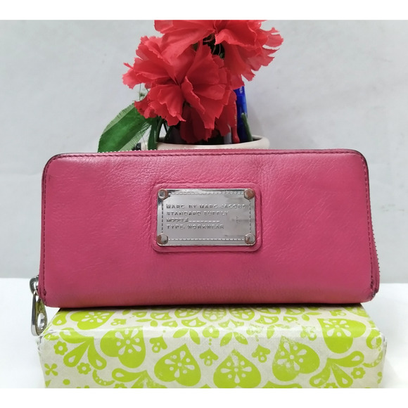 Marc By Marc Jacobs Pink Leather Zip Around Credit Card Wallet - Picture 1 of 16